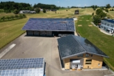 Exklusives Unternehmensanwesen mit Blockhaus, Microapartments, Gewerbehalle & Photovoltaik - Bild