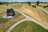 Exklusives Unternehmensanwesen mit Blockhaus, Microapartments, Gewerbehalle & Photovoltaik - Bild