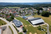 Exklusives Unternehmensanwesen mit Blockhaus, Microapartments, Gewerbehalle & Photovoltaik - Bild