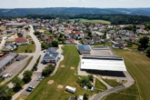 Exklusives Unternehmensanwesen mit Blockhaus, Microapartments, Gewerbehalle & Photovoltaik - Bild