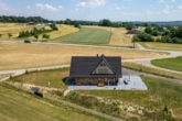 Exklusives Unternehmensanwesen mit Blockhaus, Microapartments, Gewerbehalle & Photovoltaik - Bild