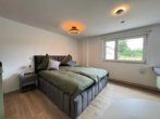 Exklusives Unternehmensanwesen mit Blockhaus, Microapartments, Gewerbehalle & Photovoltaik - Bild