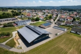 Exklusives Unternehmensanwesen mit Blockhaus, Microapartments, Gewerbehalle & Photovoltaik - Bild