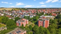 Großzügige 4,5-Zimmer-Wohnung mit ca. 117 m² Wohnfläche, sonnigem Balkon und Tiefgaragenstellplatz - Bild
