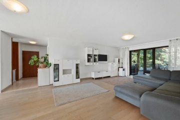 Großzügige 4,5-Zimmer-Wohnung mit ca. 117 m² Wohnfläche, sonnigem Balkon und Tiefgaragenstellplatz, 71069 Sindelfingen