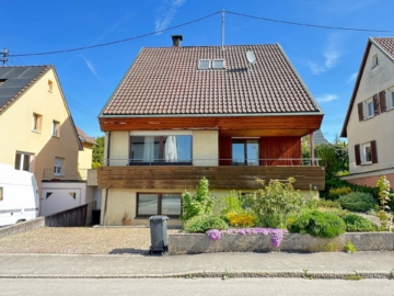 Freistehendes 2-Familienhaus mit Garten & Garage in Sindelfingen – sanierungsbedürftig mit Potenzial, 71063 Sindelfingen