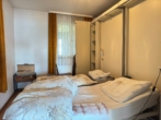 Freistehendes 2-Familienhaus mit Garten & Garage in Sindelfingen – sanierungsbedürftig mit Potenzial - Bild